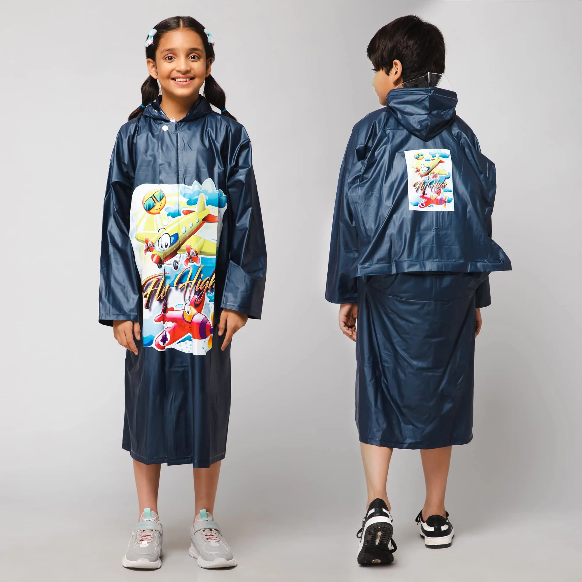 THE CLOWNFISH Toon Caper Series Kids Waterproof PVC Longcoat with Adjustable Hood & Extra Space for Backpack/Schoolbag Holding. Printed Plastic Pouch. Kid Age-5-6 years (Navy Blue)