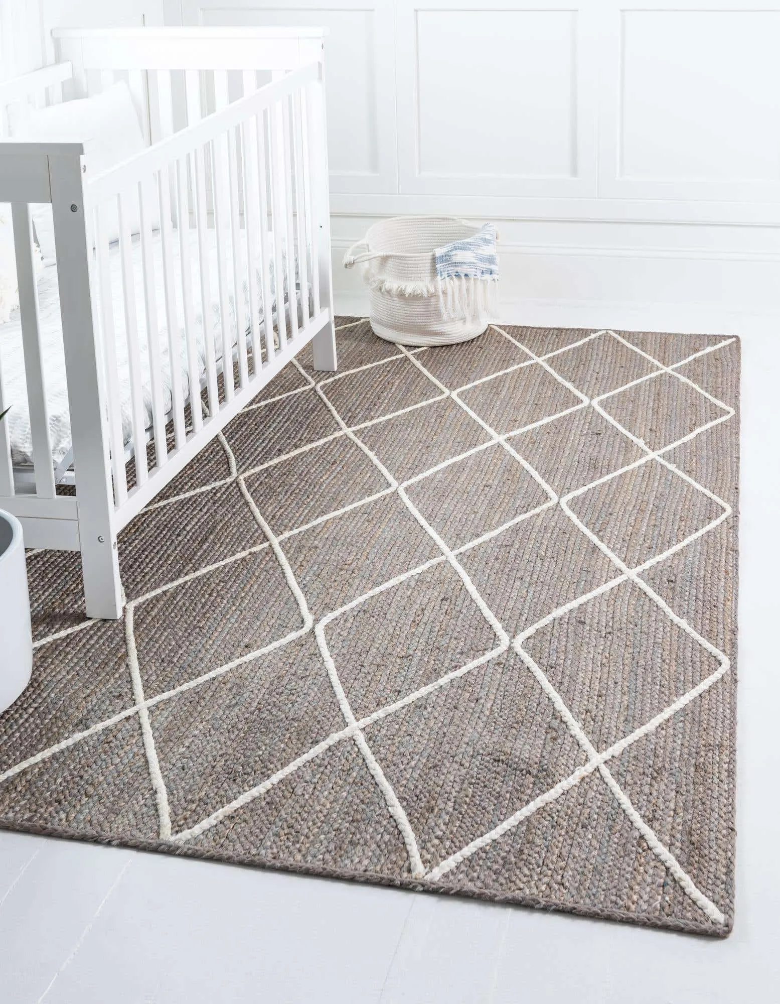 Trellis Braided Jute Rug